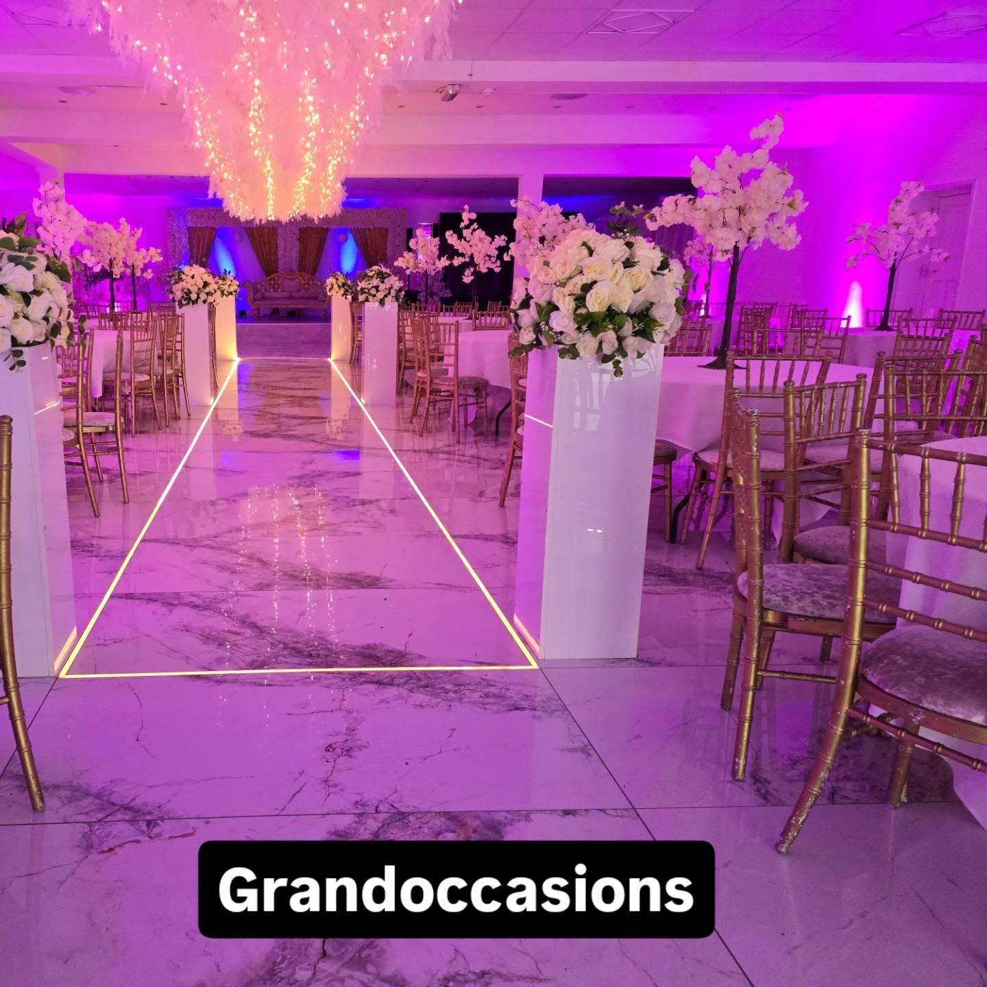 Elegant wedding stage decoration setup